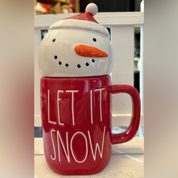 Rae Dunn Red “Let It Snow”Mug - Picture 1 of 3